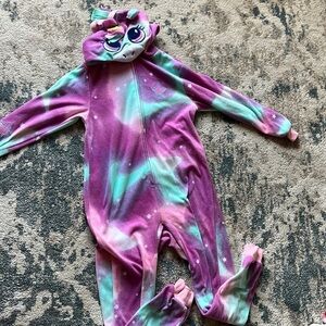 LITTLE girl, one piece pajamas